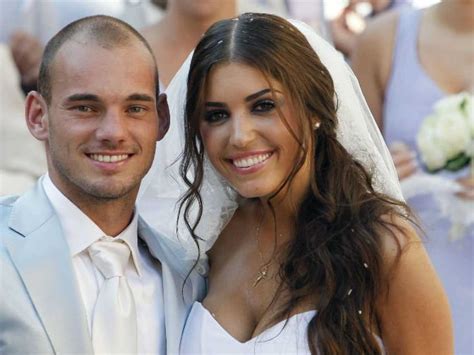 wesley sneijder vrouw.